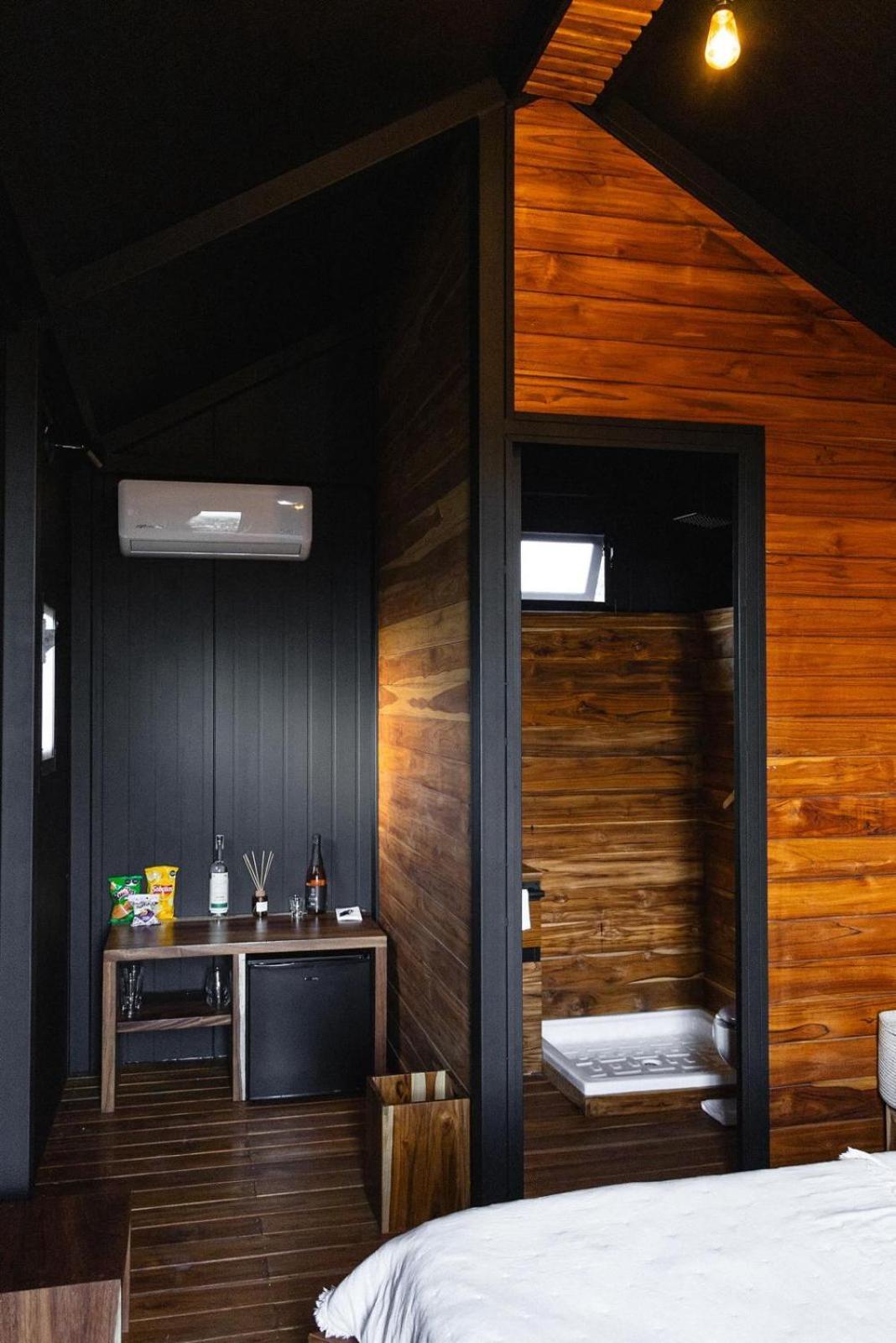 Hotel Coyote Alcocer Ngoại thất bức ảnh