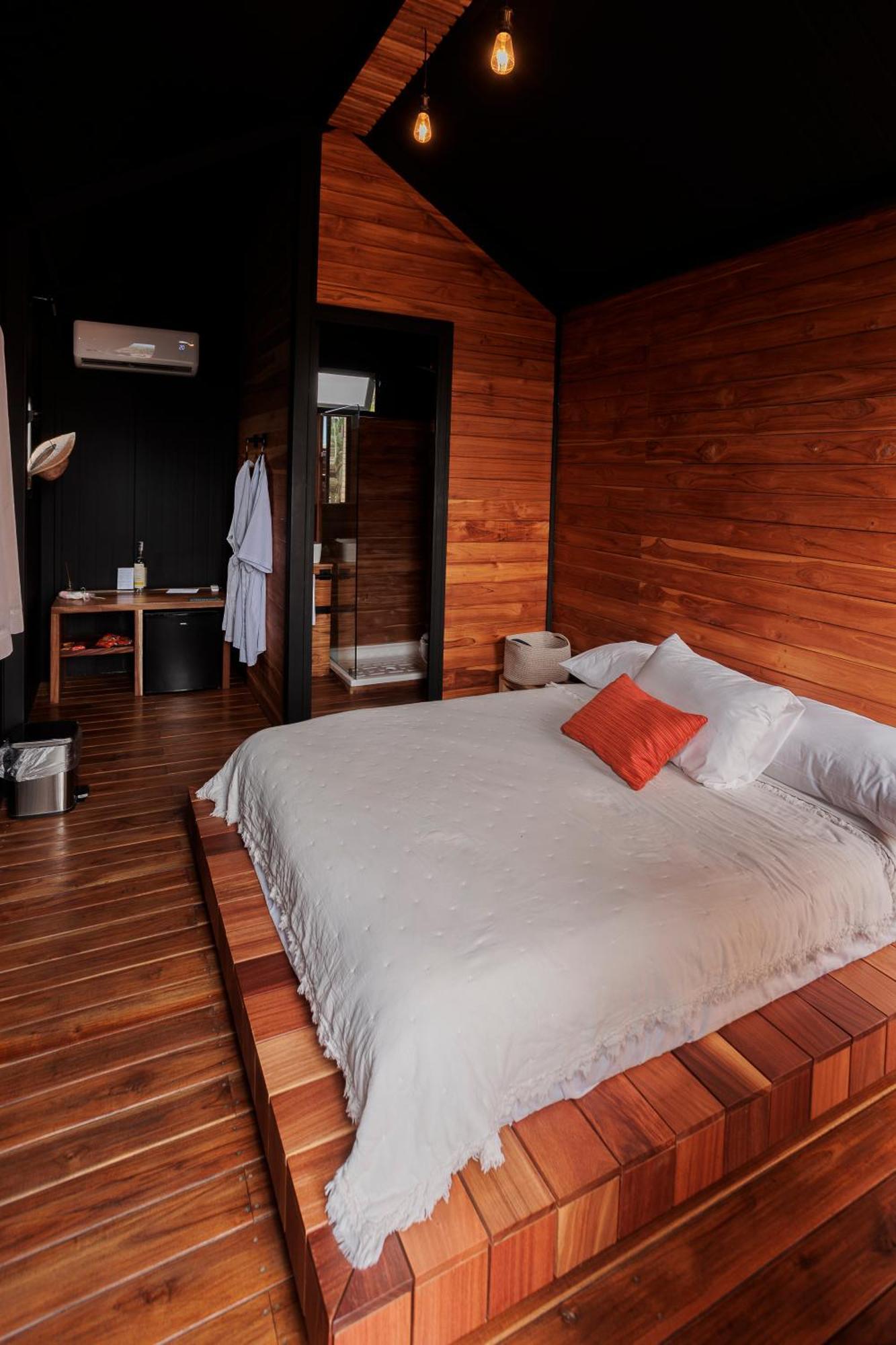 Hotel Coyote Alcocer Ngoại thất bức ảnh