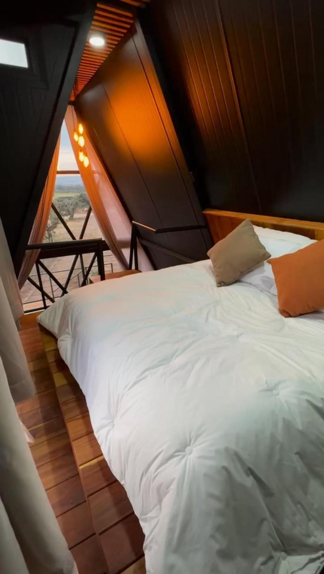 Hotel Coyote Alcocer Ngoại thất bức ảnh