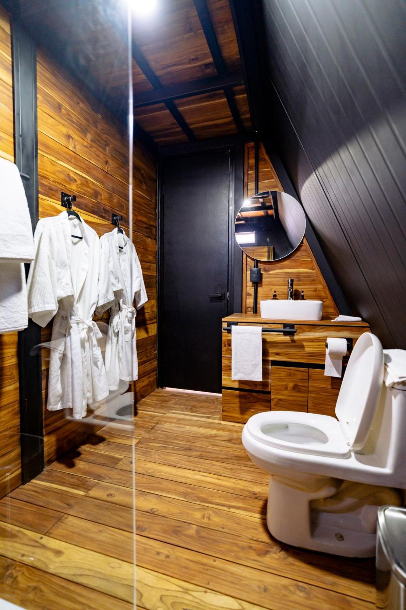Hotel Coyote Alcocer Ngoại thất bức ảnh
